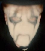 Paholaismalli uhkaa markkinaosuutta.